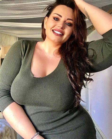 curvy porn pics|Hot Curvy MILF Nude Porn Pics